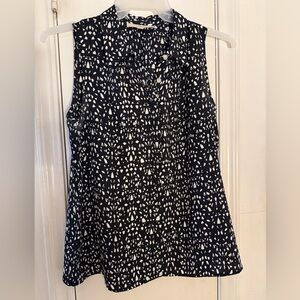 Ann Taylor LOFT Medium blouse navy blue and white v-neck sleeveless with collar